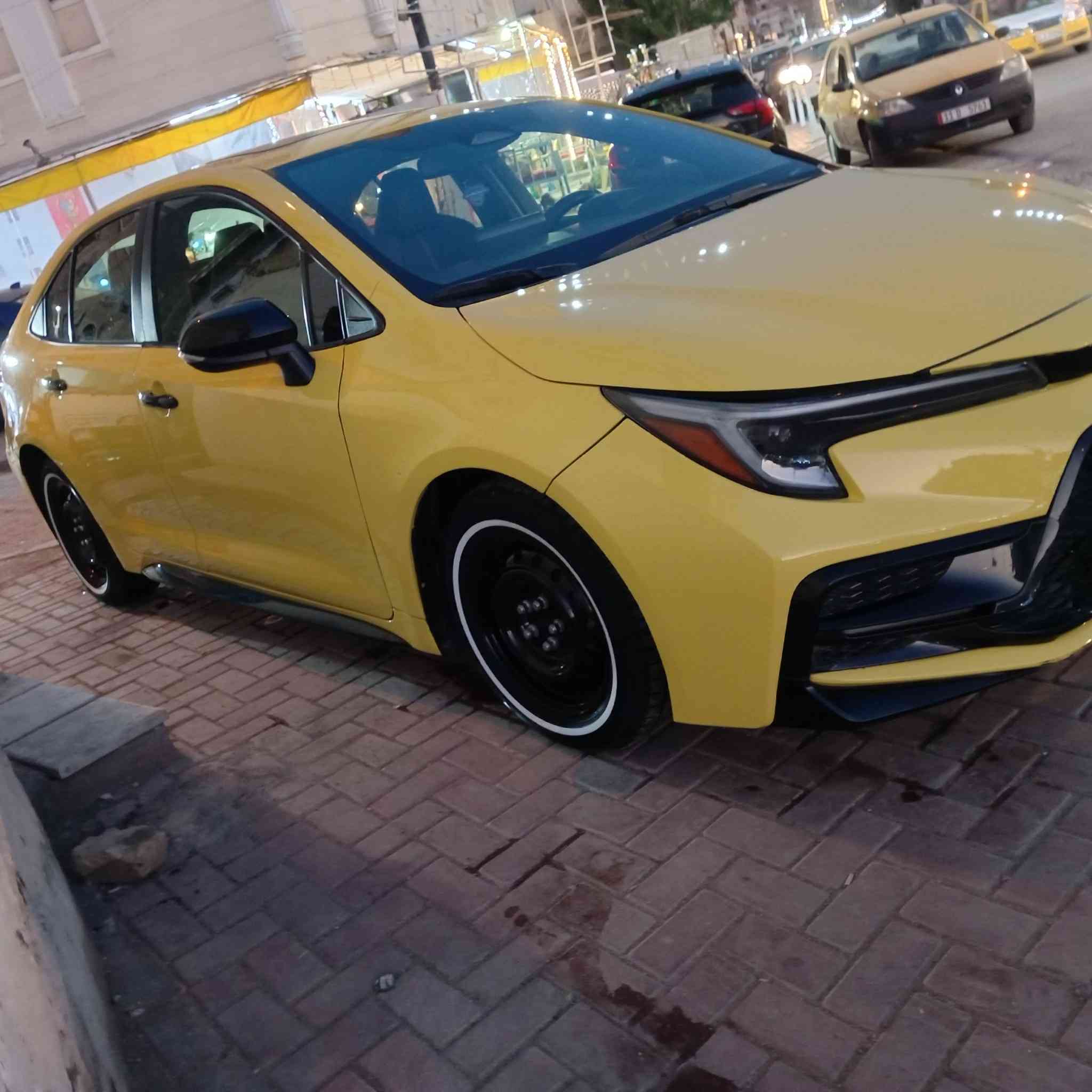 سلام عليكم شباب كورلا هايبرد انسه البانزين  موديل 23 امريكي حادثه جاملغ الايمن وشويه من البنيد وطخه جاملغ الخلفي السياره فول مواصفات فيه SE ,رقم بغداد خصوصي مكانه الاعظمية سعره 140 وبيع مجال بسيط
***********
