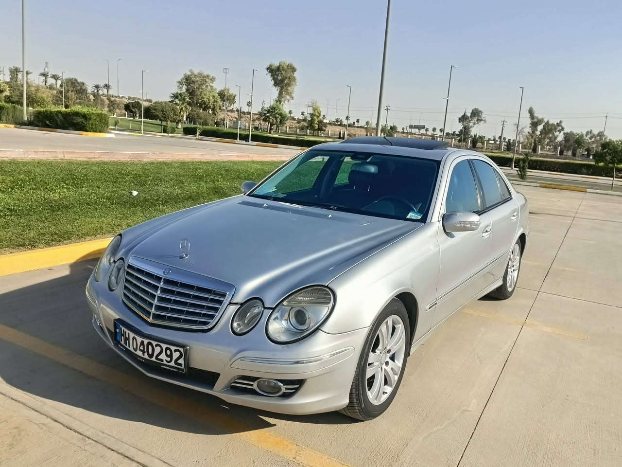 ئی کلاس مە کینە 350 ئافانگارد شە ش بستن مودیل 2006
قە بات مواسە فات سیارە کە لوک لوکە بە شە رتی گیر و مە کینە و تە بریدو تە قە و رە قە و کارە بای ئە ی فروشم تا زە تاخم بنجی شە ریکی بو بە ستراوە دە بوی گوردراوە ئە ی بی ئیسی شە ریکی بۆ بە سراوە کامل مسروف کراوە سیارە کە سبیری دانە بە زیوە زووور خاوینە مالی دوستە سیارە بی براوە یە سبوخ عام و عیزام نە بیت سیارە کە بی لیدراوە هیج قە ب و قوب و شوختیکی نییە بە شە رتی ئە وە کە بینیت لە رسمە کان جوانتر بیت سیارە کە منە فیسی لە گە لە گوشین هیتە ر وە گوشین کارە بای وە گوشین خە زنە بالیف کارە بای شە ش سیدی بوکسە ئاوینە کارە بای و هیتە رە بە ردە کارە بای تحدیل سورعە سیارە کە فول فولە مالی دوستە  
شوین هە ولیر 
ز.م ***********
سحری ۷٥ وە رە قە و مجال
