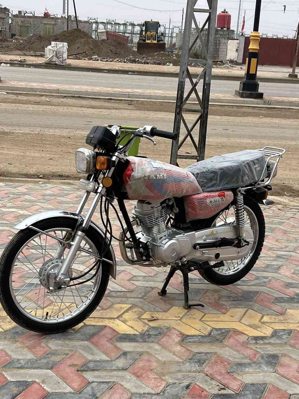سلام عليكم دراجه يراني البيع دراجه سكنر  جديد بعده شراي نتصل وخادم ***********
