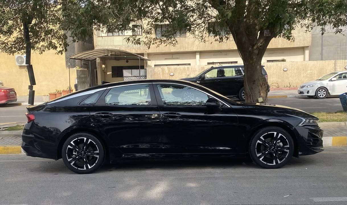 السلام عليكم للبيع او المراوس
السعر ١٦٥ وبيه مجال
مواصفات معروفه بدون ذكر 
صور الحادث راسلني واتساب ودزلك
***********
