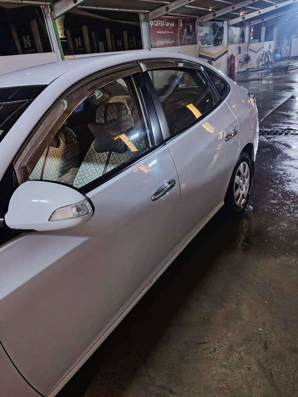 السلام عليكم
انتر 2011 وارد خليجي
السياره ماشيه 129 شرط حقيقي 
بسمي سنويه 29
موجود السونار بل الصور كير مكينه كفاله 
طخم امامي وخلفي جديد طخم تايات  كفاله
تحكمات استيرن 
تفاصيل اكثر اتصل وتدلل *********** 
 السعر 116  وبي مجال بصيط
