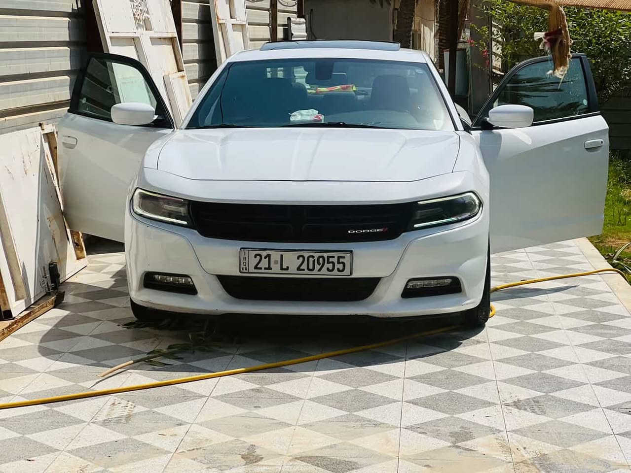 اللهم صل على محمد وال محمد
السلام عليكم 
للبيع فقط 
دوج جارجر موديل 2018 اصل 
السياره وارد كندي  
السياره فول مواصفات 
شاشه كبيره 
فتحه سقف
حساس خلفي 
رادار جانبي
كشنات خلفيه تدفئه تبريد
تشغيل عن بعد 
كاميرا بل بگ 
سياره جديده ماشيه 80mi 
حداديه كير مكينه كفاله 
 علماً:السياره بيها بارد بل جاملغ الامامي بل ربع الجوه يم الدوسه 
المكان/ الديوانيه
السعر 245 وبيها مجال للشراي 
للاتصال ***********
