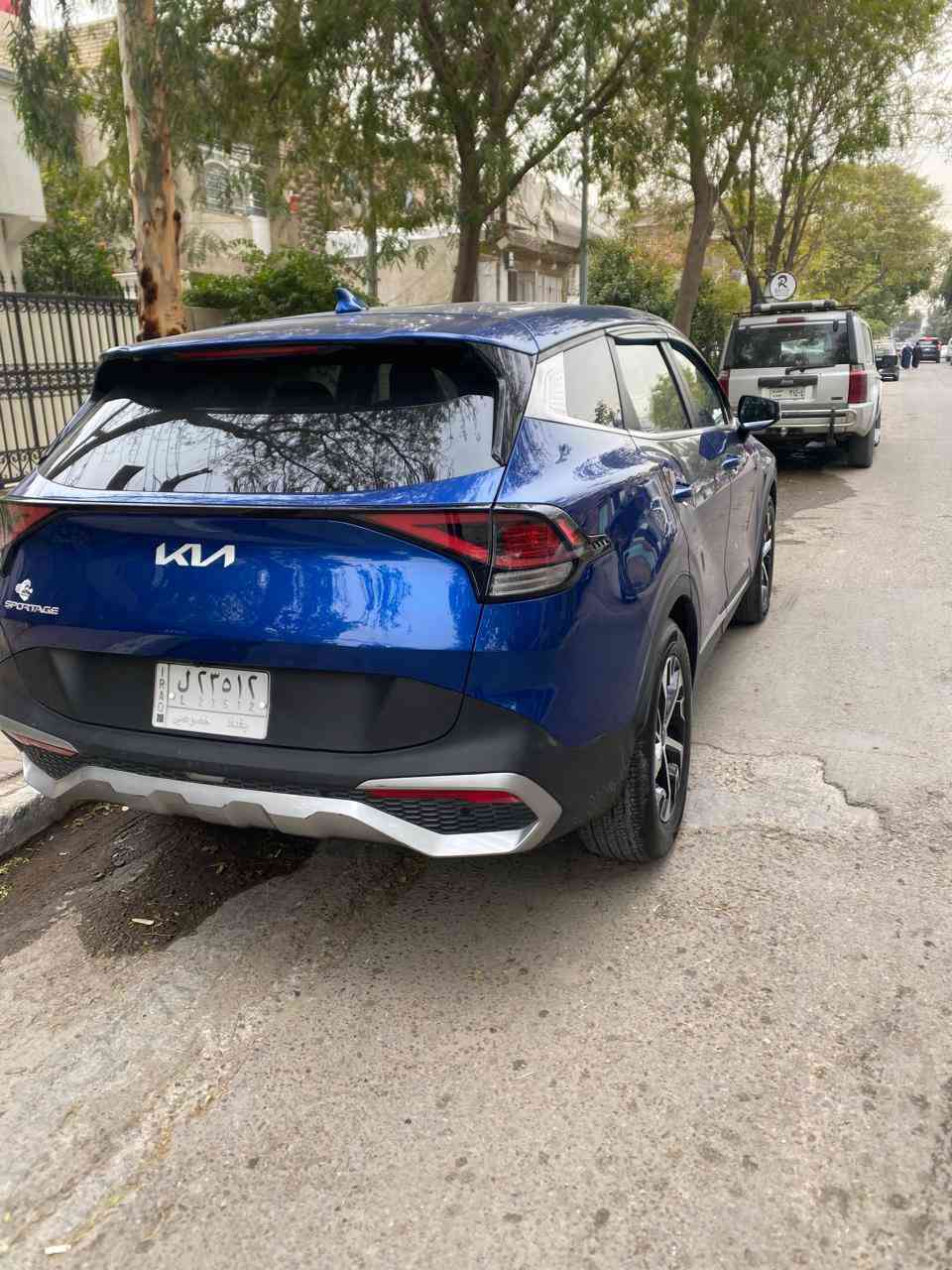 السلام عليكم شباب عندي كيه سبورتج 2023 وارد امريكي السياره حادثها نص بنيد ودعاميه فقط مكاني الشيخ عمر 
***********
