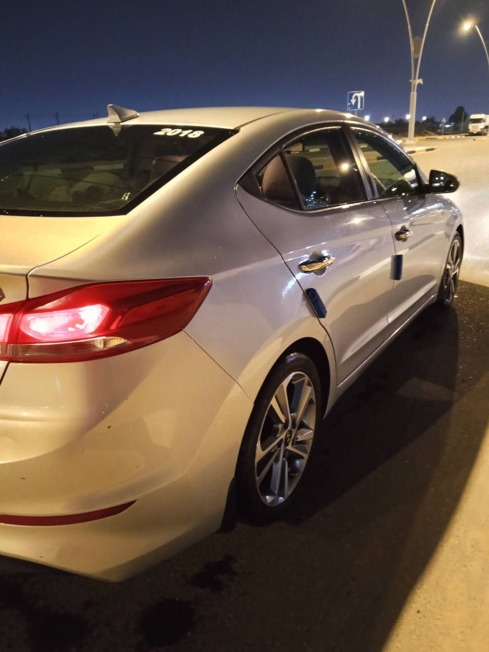 سلام عليكم الانترا 18وارد امريكي السياره ضربته البنيد بس ومصبوق المداكر بس تقسيم البرقيين الكدام رقم بصره راعيه بلبصره مكينه الف وستميه جي دي اي  بيه تبخير ابيع كايمه السياره جديده كلش مال بيت ولله ***********مكاني البصره الزبير 110وبيه مجال
