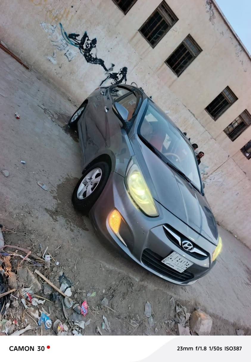 السلام عليكم
أكسنت للبيع موديل 2015 رقم ذي قار سنويه لل 28 تحويل مباشر خليجي تبديل جاملغ أمامي فقط بدون دواخل 
جاهزه مكينه وگير جدد حداديه تخم تاير تبريد كهربائيات شاشه كامره كلها شغاله
السعر 70
رقمي ***********
