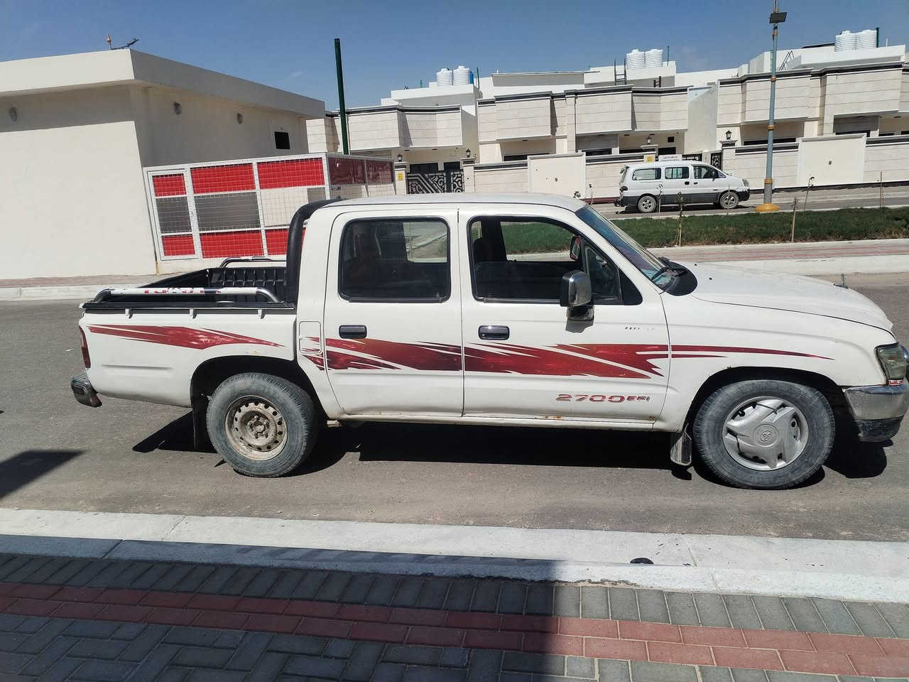 سلام عليكم بيكم البيع 2004 البصره زبير ياره الوه شوف العين رقم انكليزي بسمي سنويه 27. رقم التليفون ***********
