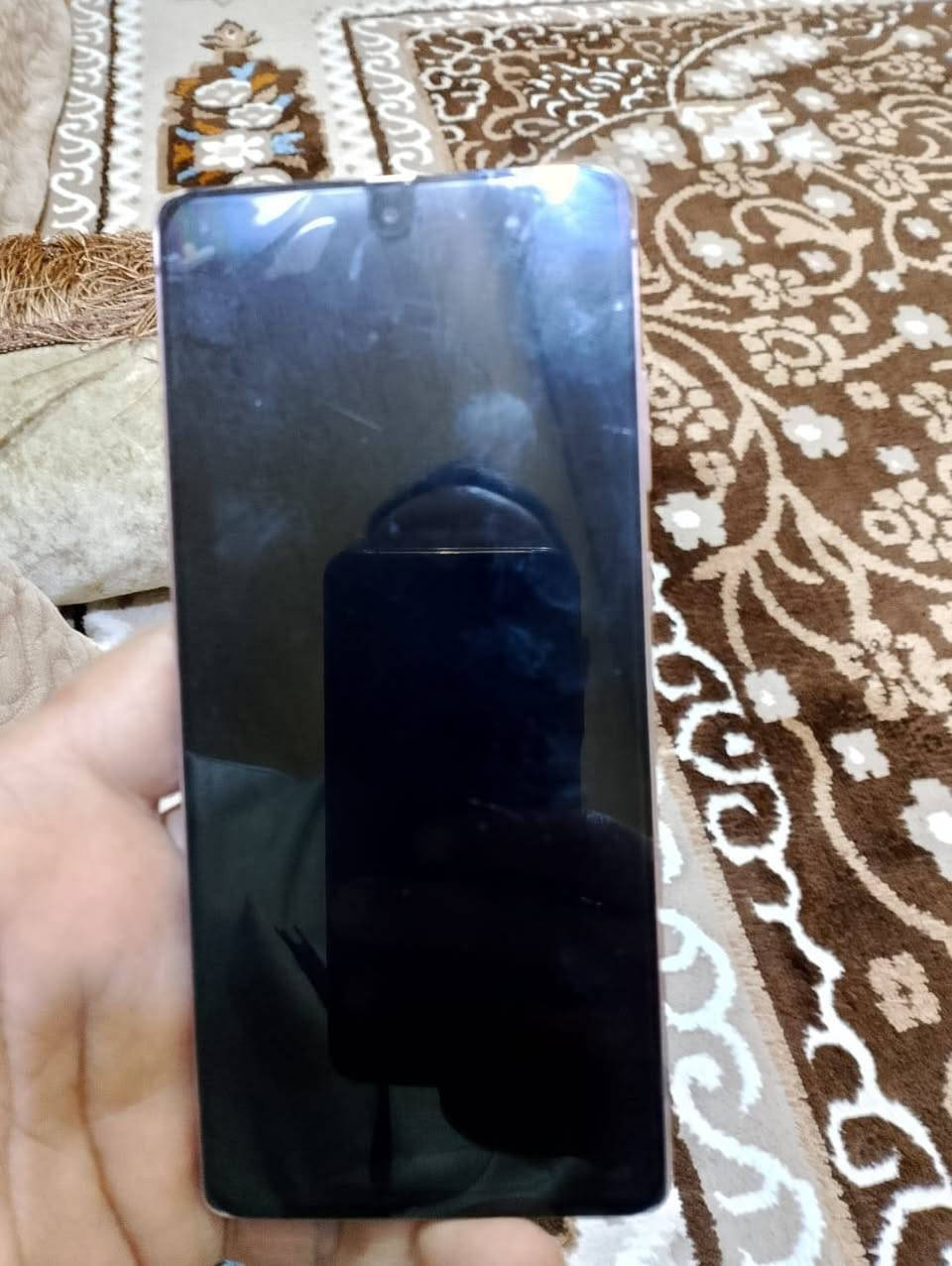 كلكسي نوت 20 العادي مو الترا g5 نسخه امريكيه شريحه وحده ذاكره 128 الجهاز وكع مني ويشتغل بس بالقلم بي كسر بالركن بسيط شحن تكنيك اتصال كامرات خير من الله بس يشتغل بالقلم لمسه واكف سعره 125 واتساب ***********
