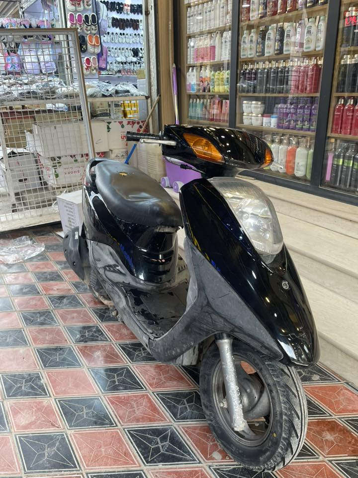 سلام عليكم دراجه بريز للبيع دراجه نضيفه وقويه صار اقل لسنه نزلتها رمبه باله سعر ٥٥٠ وبيها مجال بسيط الله شاهد من لمحل للبيت ماطلع بيها هواي مكاني بغداد الحسينيه رقم الاستفسار ***********
