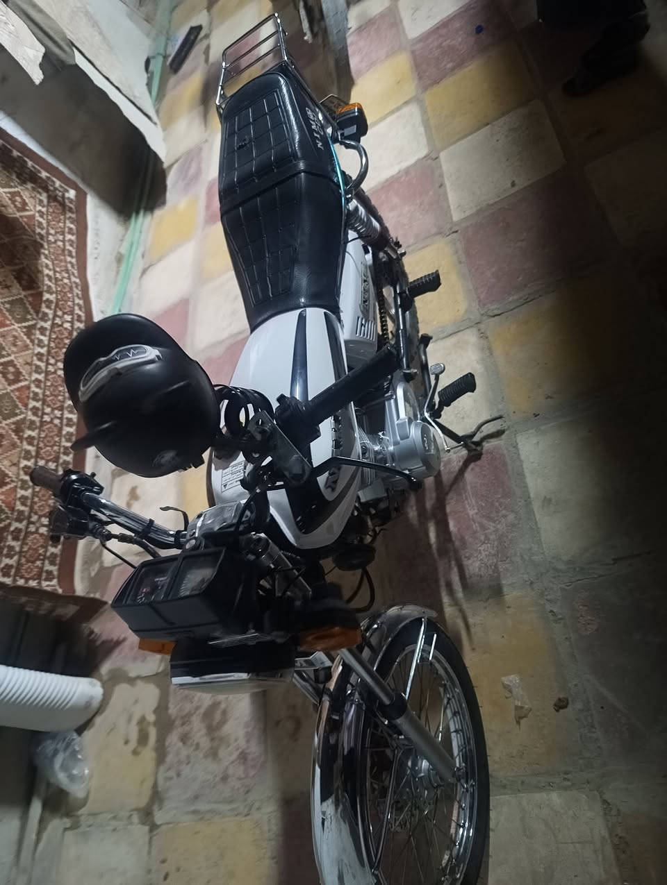 السلام عليكم رقم وسنويه دراجه 4كير موديل 23مامفتوحه دراجه نضيفه  بس الكير تعبان مكاني نجف كوفه السعر مليون وبيه مجال ***********
