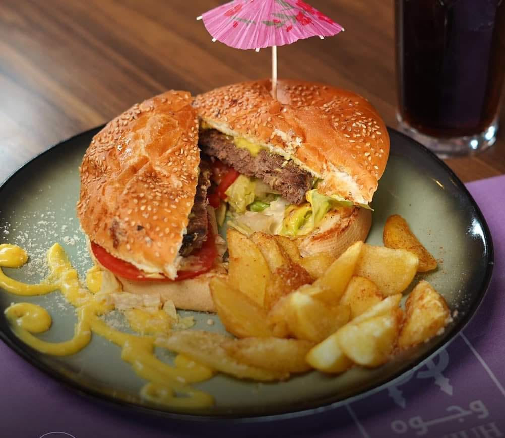 شيف مع كادر نبحث عن عمل متواجدين حاليا في تكريت لتواصل جوال***********
