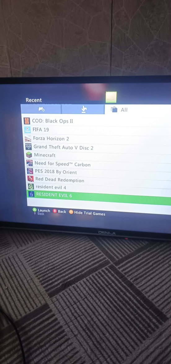 اكس بوكس 360 نضيف مهكر XeXmenu 
منزله العاب
1-Army of two (لعبه ممتعه اثنين يدخلون بيهه)
2-بلاك اوبس 1
3-بلاك اوبس 2
4-فيفا 19
5-فورزا 2
6-جراند 2
7-ماين كرافت
8-نيد فور سبيد
9-بيس 2018
10-ريزدنت ايفل 4
11-ريزدنت ايفل 6
12-ريد ديد

وياه يدتين تجاري نضيفات جدد

سعره 120 الف بي مجال للشراي


**إذا كنت صاحب هذا الإعلان وتريد حذفه لأي سبب، رجاءا أرسل رسالة إلى الدعم الفني**