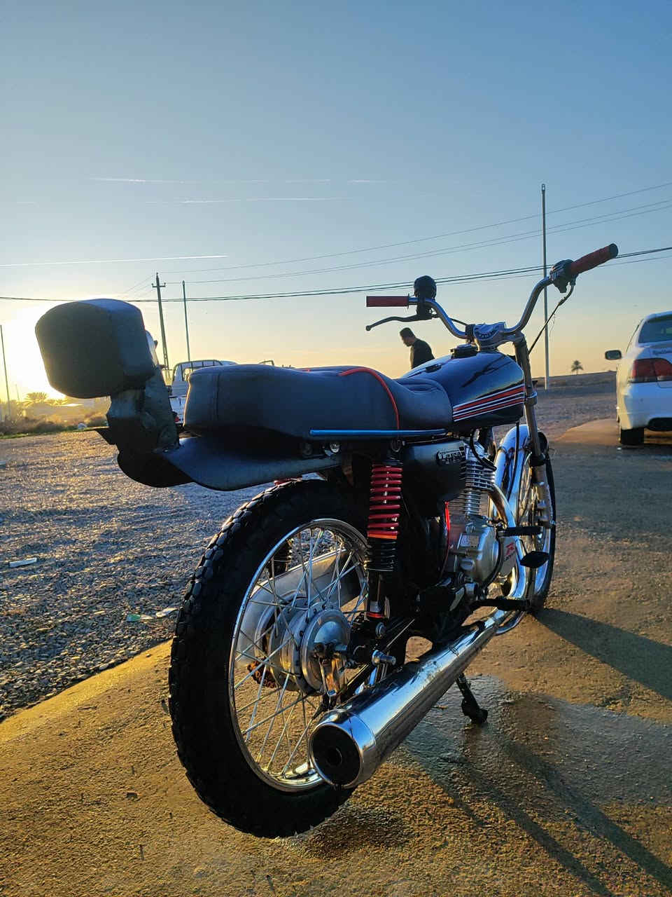 السلام عليكم دراجة للبيع حربي رابيدو موديل 25 شاصي نامة أوراق اصولي الدراجة خير من الله نشطة وتعمير جديد الدراجة ما بيها اي نقص السعر ب 600 وبيها مجال مكاني دلي عباس للاستفسار ***********.
