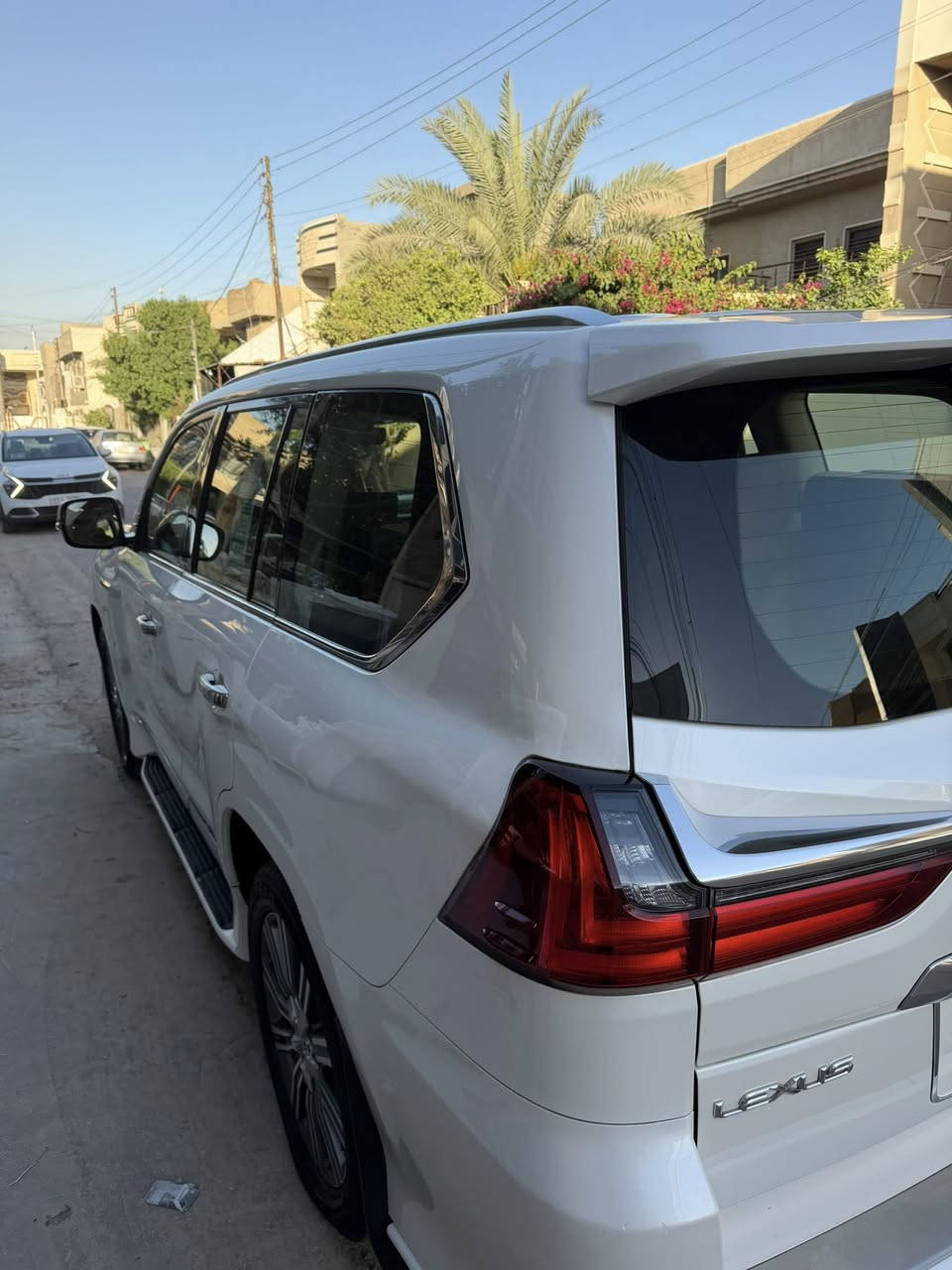 السلام عليكم
لكزز٢٠١٧
ماشية١٢٣
سياره جديده
بيه بارد جاملغ خلفي
 بدون لا صبغ ولا تبديل
مكان سياره بغداد
العامريه
***********@
