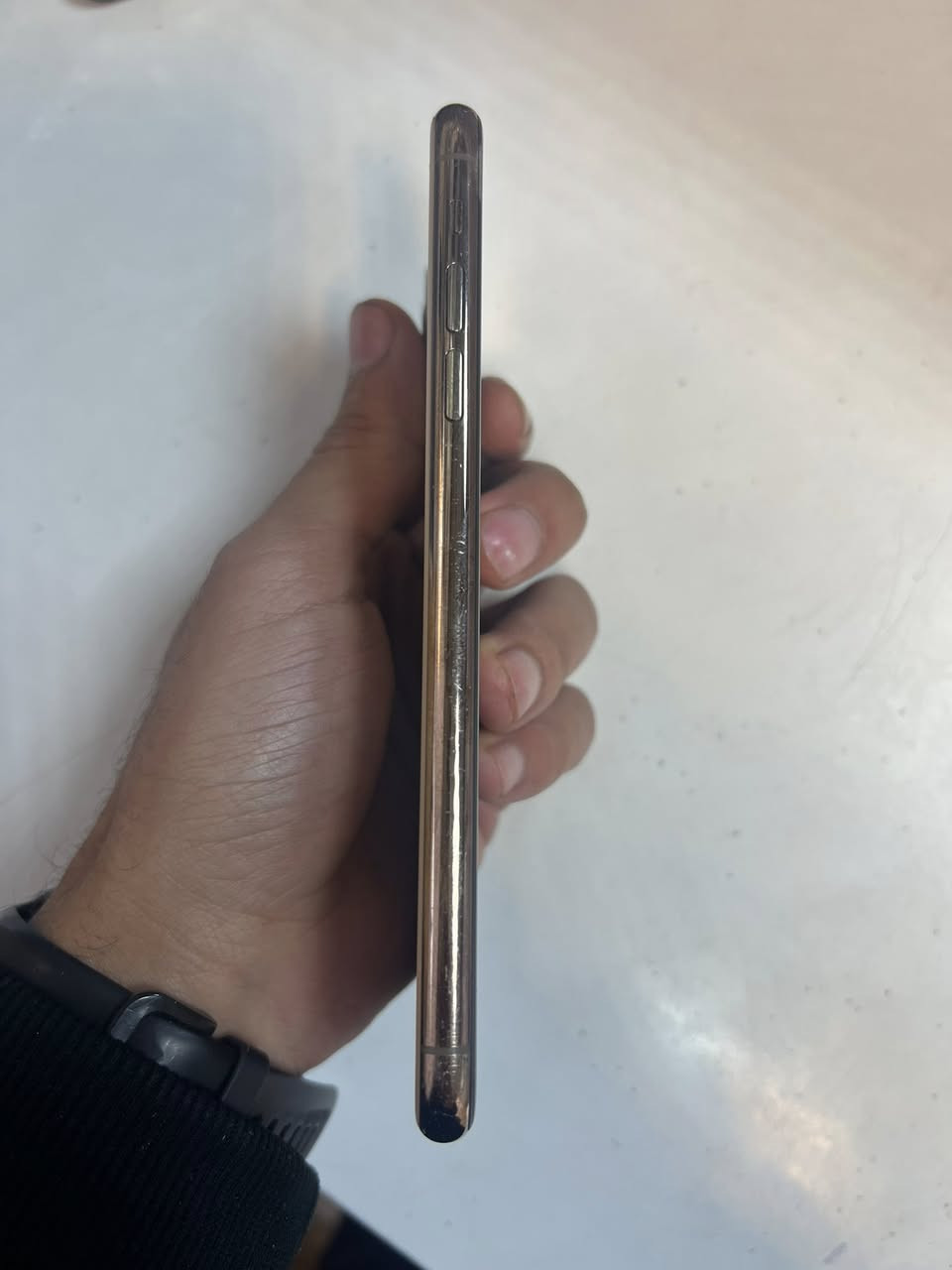 السلام عليكم
11 برو ماكس

ذاكره 256 بطاريه 74 بس مابيها صرف ابد
الجهاز ما مفتوح خلاص اذا مفتوح تاخذه بلاش

نضافه الجهاز 80‎%‎

السعر 300 وبي مجال بسيط

مكاني بغداد

***********
