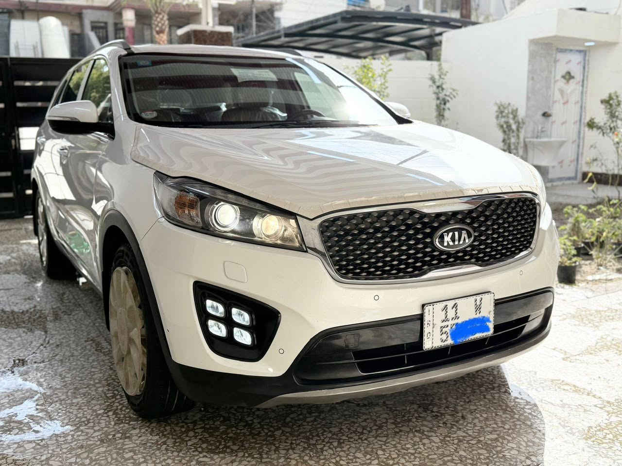 سورنتو اخت الزيرو شرط
موديلها ٢٠١٨ خليجي استلام الدواليه العراقيه 
شبه  الزيرو ماشيه (  52 الف ) ع ايدي شرط زيرو سياره
ماشاء الله تبارك الرحمن جديده جدا 
سياره ع ايد وحده ماخذها زيرو بوقتها بسنتها طلعتها ع ايدي زيرو وضليت محافظ عليها  مجدده مع هزه وسنويه لغايه 2030
جديده دعاميات وحديد بدون صبغ 
فول عده فتحه 
استلام شركه دوليه العراقيه كتلوكات فابلون  الاصلي بيها بعده 
باب خلفي كهرباء  سايد بريك بصمه 
زراك لايت بصمات ٢ وثانيه بعدها بلجيس ما مفتوحه محرك 
سته سلندر سبعه راكب ٣ قطع تبريد هواي مواصفات بيها رقم بغداد دولي جديد بسمي شخصيا 
مكاني بغداد 
( اخوان سياره جديده جدا ونضيفه ع ايدي وبسمي شخصيا من شركه عندي ولحد الان محافظ عليها 
جناي سورنتو يعرف قيمتها 
مكان بغداد
والاتصال ع رقم
***********
***********
