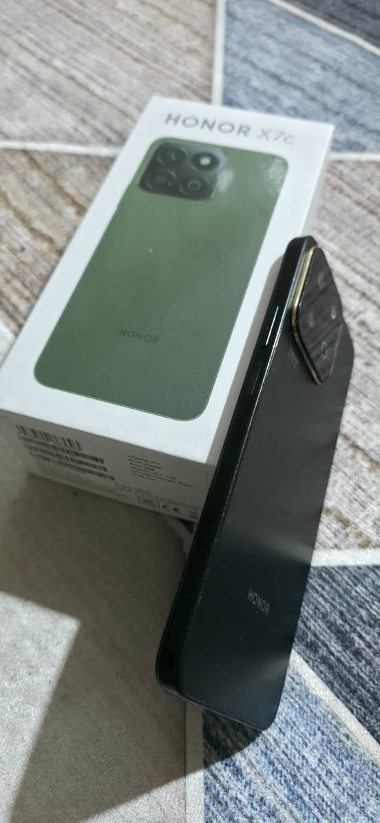 هونر X7C  ذاڪره 256 اــرام 8+8 تيربو  ڪارتون فقط السعر 180 موبايل *********** البصره
