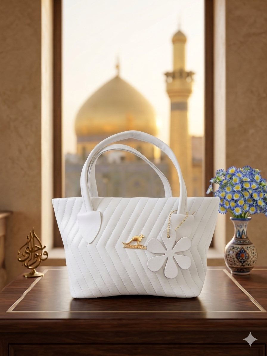 جمالها يحجي عن نفسه! 😍
اللون يجنن والتفاصيل خيال.. الجنطه اللي تكمل كشختج بطلعة العيد أو الدوام.
وبيش ب8كل ثنين ب15
والتوصيل 3للكل المحافظات 
لطلب والاستفسار ***********
