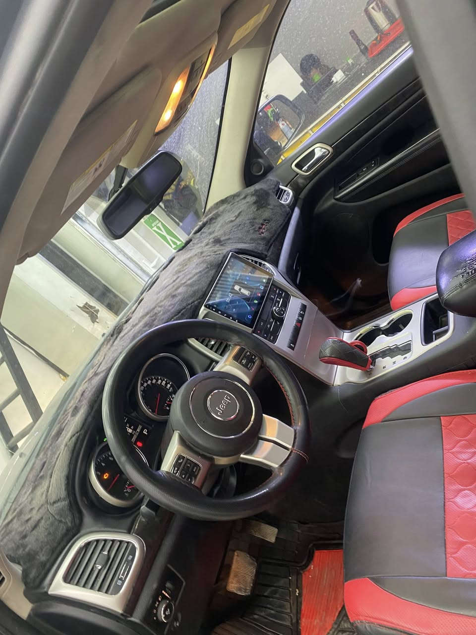 سلام عليكم 
جيب 2013 فول بانوراما جلد فول مواصفات 
رقم بغداد 
السعر ١٤٠ بيها ٤ قبع و شوية ب جاملغ خلفي 
مكانها بغداد 
***********
