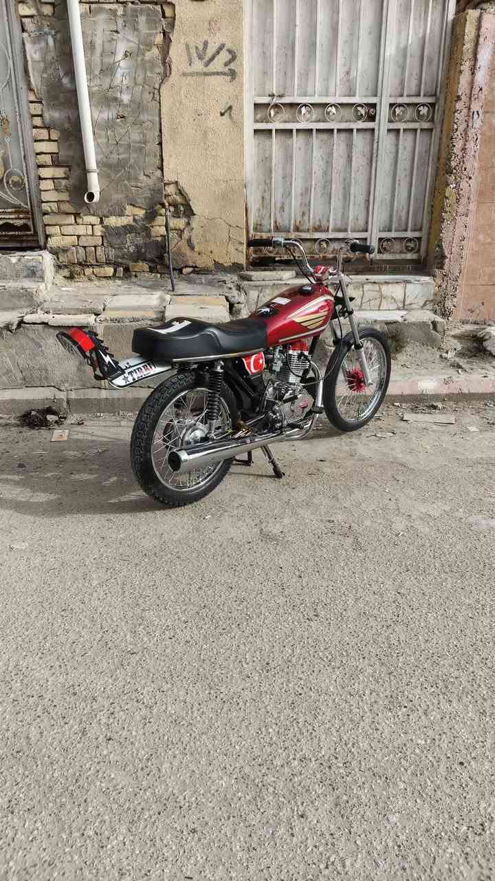 السلام عليكم دراجة للبيع دراجة جديده كارتون مكفوله كفاله عامه دراجة جاهزه مجهزه ما صارله هواي من تعمرت السعر ع خاص او ***********
