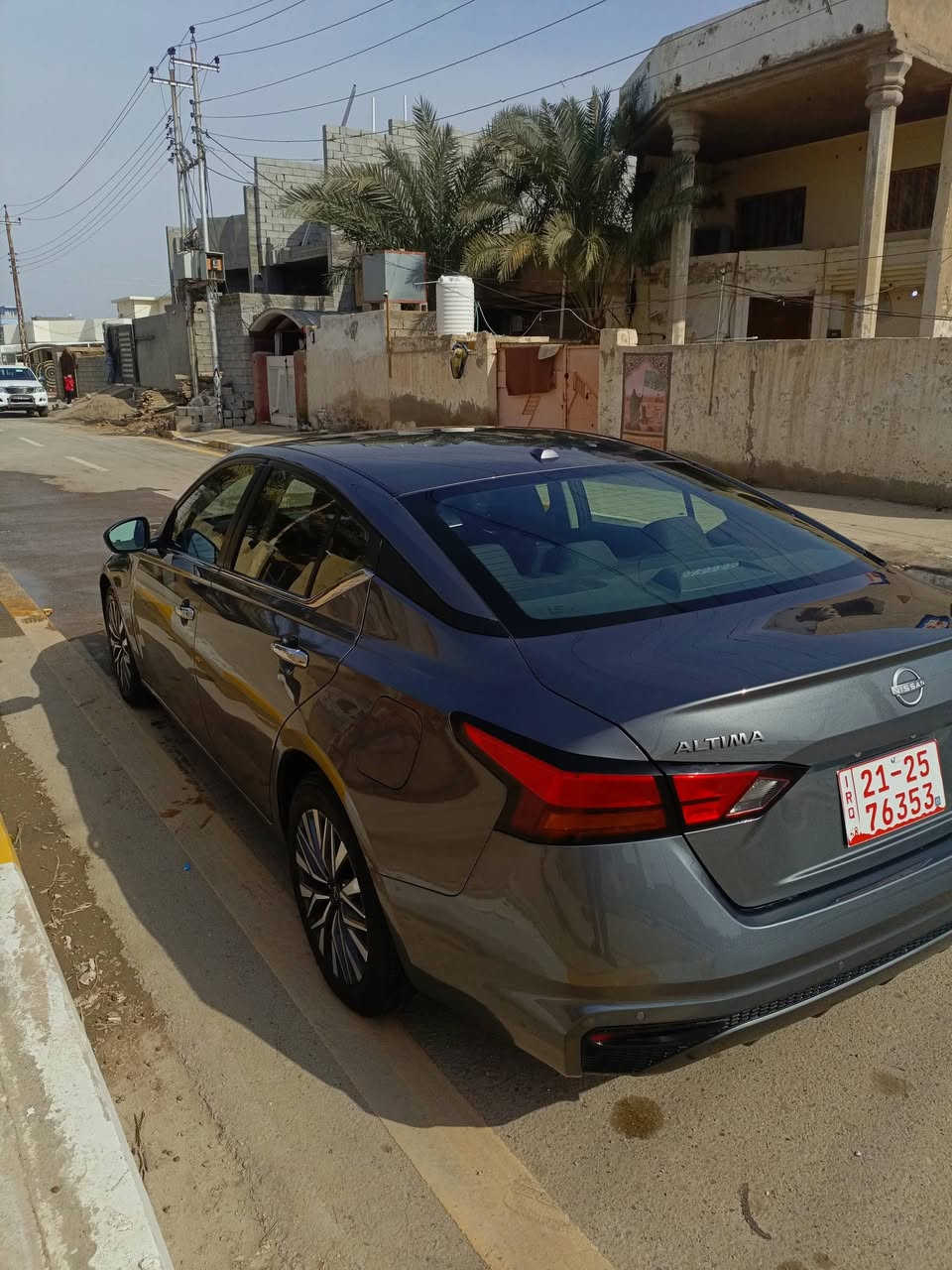 السلام عليكم نسيان اللتيما 2025 فول عدا الفتحة SV AWD دفع رباعي  رقم كاتي سليمانية  ظرر بنيد وجامرلغ امامي  جهة السايق  لغد شاصي مكفول  بدون دواخل كلة مكفول  سونار مرفق بالمنشور 
مواصفات 
دفع رباعي
  بصمة تشغيل ونظام ترحيب ابواب وليدات 
 حساس امامي حساس خلفي مانع تصادم  (فرامل توقيف )نقطة عمياء تحديد مسار تحذير اشتياز
  رادارات 4 
كشن كهرباء
 شاشة  أبل كار بلي و نظام اندرويد 
 ويل كب  18 
 السعر 165 
عنوان ديالى بعقوبة 
رقم الهاتف :***********
                  ***********
