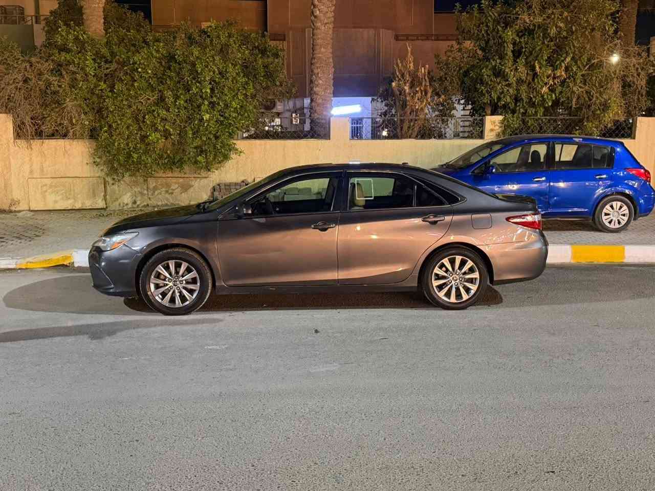 كامري 2016
مواصفات xle باسمي 
بيها بنيد ونص الجاملغ صبغ بدون تبديل
نضام eco و sport 
مرايا  كهرباء
 بريك ABS 
مثبت سرعة 
كشن كهرباء
فول تحكم ستيرن
شاشه 
كامره
تدفى كشن
مكانها سامراء 
السعر 148 وبيها مجال 
***********
