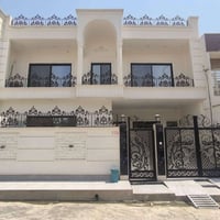 دار للبيع • حي التعليم • ٢٤٠م