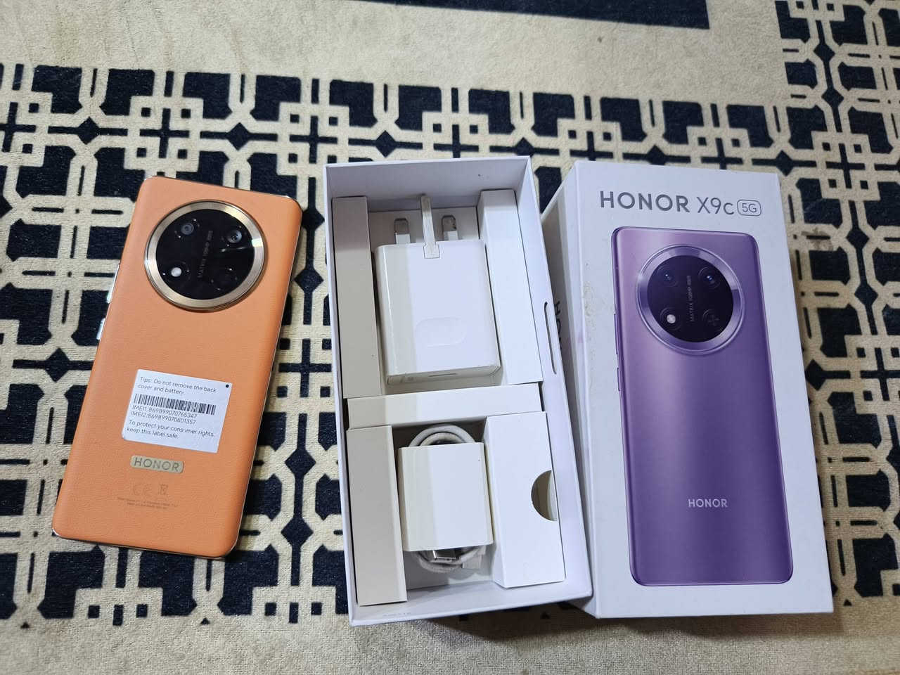 السلام عليكم عندي موبايل للبيع 280 بي مجال هيت حي بكر هذا الرقم دق علي‏‪***********‬‏ رقم الواتساب ورقم رصيد
