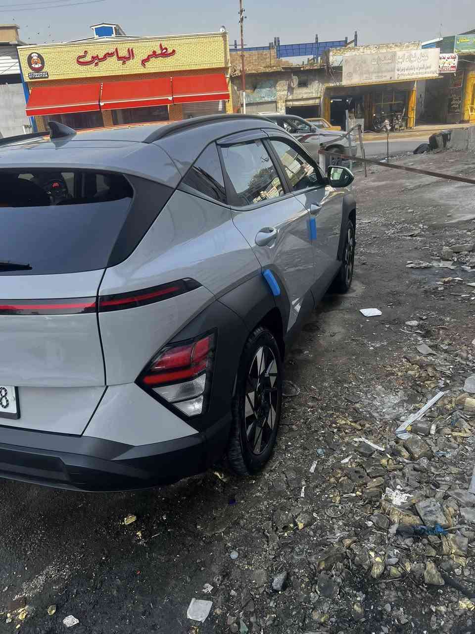 سلام عليكم للبيع كونه موديل 2024 فول عده الفتحه كير تعليك حادث بدايه البنيد نفسه مصلح ويرباك دركه فقط شواصي مكفوله سيارة جديده اي.نقص مابيها ماشيه 13 محرك 2000 
سعره 180 وبيها مجال عنوان الكفاح شارع الشيخ عمر 
***********
