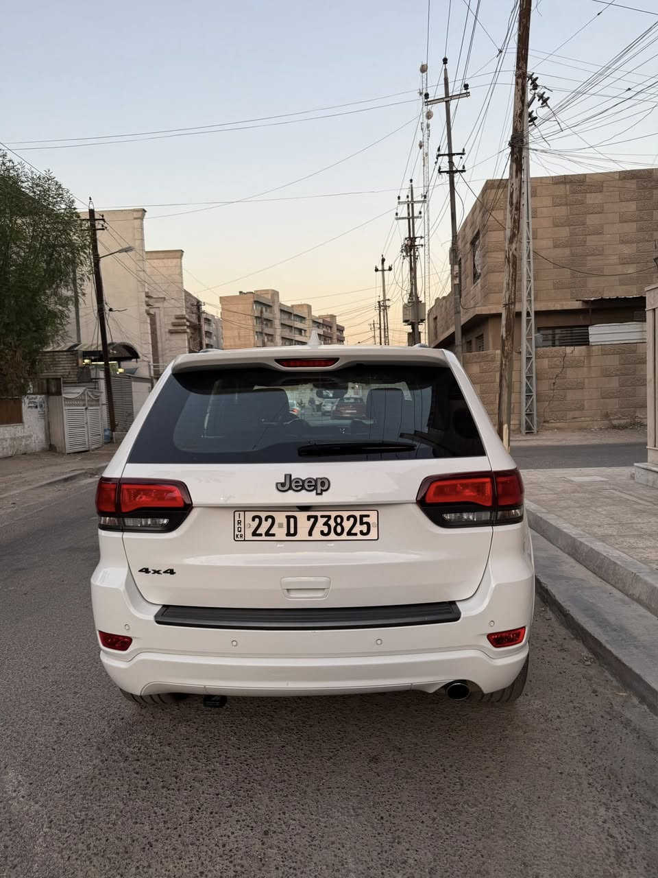 سلام عليكم للبيع جيب 2021 
ثمانينيه 
مكفوله كفاله عامه 
فول 1/1 للاخير 
ماشيه 60 الف 
مواصفات السياره 
بنوراما 
رادار امامي 
اوتو بارك 
دشبول 6 دكم 
حساس امامي خلفي 
كشنات جلد تدفئه تبريد
صندوك كهرباء 
كشنات كهرباء 
وبعد بيها هوايه مواصفات 
رقم أربيل بسمي 
السعر 318 
مكاني بغداد 
***********
