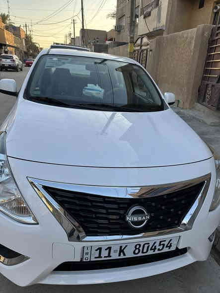 السلام عليكم 
نيسان صني هندي بليته زركة.
للبيع 

رقم بغداد الجديد
سنوية بأسمي لحد 2030
موديل2024

السعر /135
 وبيها مجال بسيط حك الجية

سياره جديده ومكفوله كفالة عامة 
ضمان شركة نيسان السور 
اشتريتهابشهر الثامن 
وبسبب ضرف شخصي عرضتها

 المواصفات المعروفة 
شاشه وكامرة 
سويج ريمونت عدد2
دبل ايرباك 
تحكم ستيرن
حساس تاير 
مانع انزلاق 
يدات نيكل 
نضام مانع الانزلاق ABS 
المحرك  1.5 

ماشيه  1100فقط (يعني بعدها زيرو )

رجاء الي مايعجبه المنشور او السعر لا يعلق ولا شي 
وكل شخص حر برزقه وحلاله 

***********
مكان السيارة بغداد الامين الثانية
