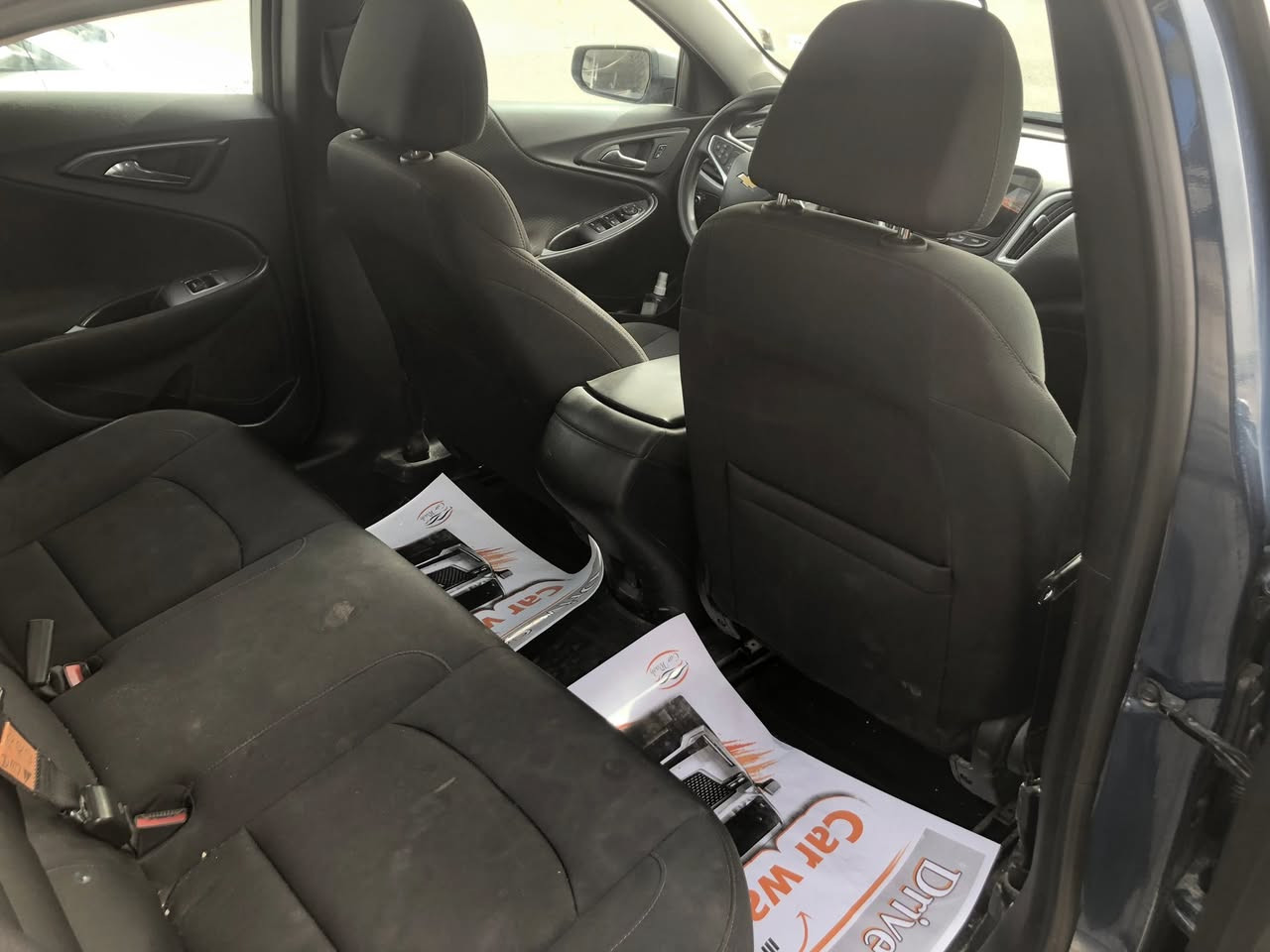 اسلام عليكم                                            ماليبو 2024للبيع وارد امريكي ماشية 81الف. بدون دواخل  ضرر چاملاغ يسار نفسة مصلح بصمة تحكمات محرك1500تيربو رادار امامي كامرة دوارة مثبت سرعة. رقم الهاتف ***********
