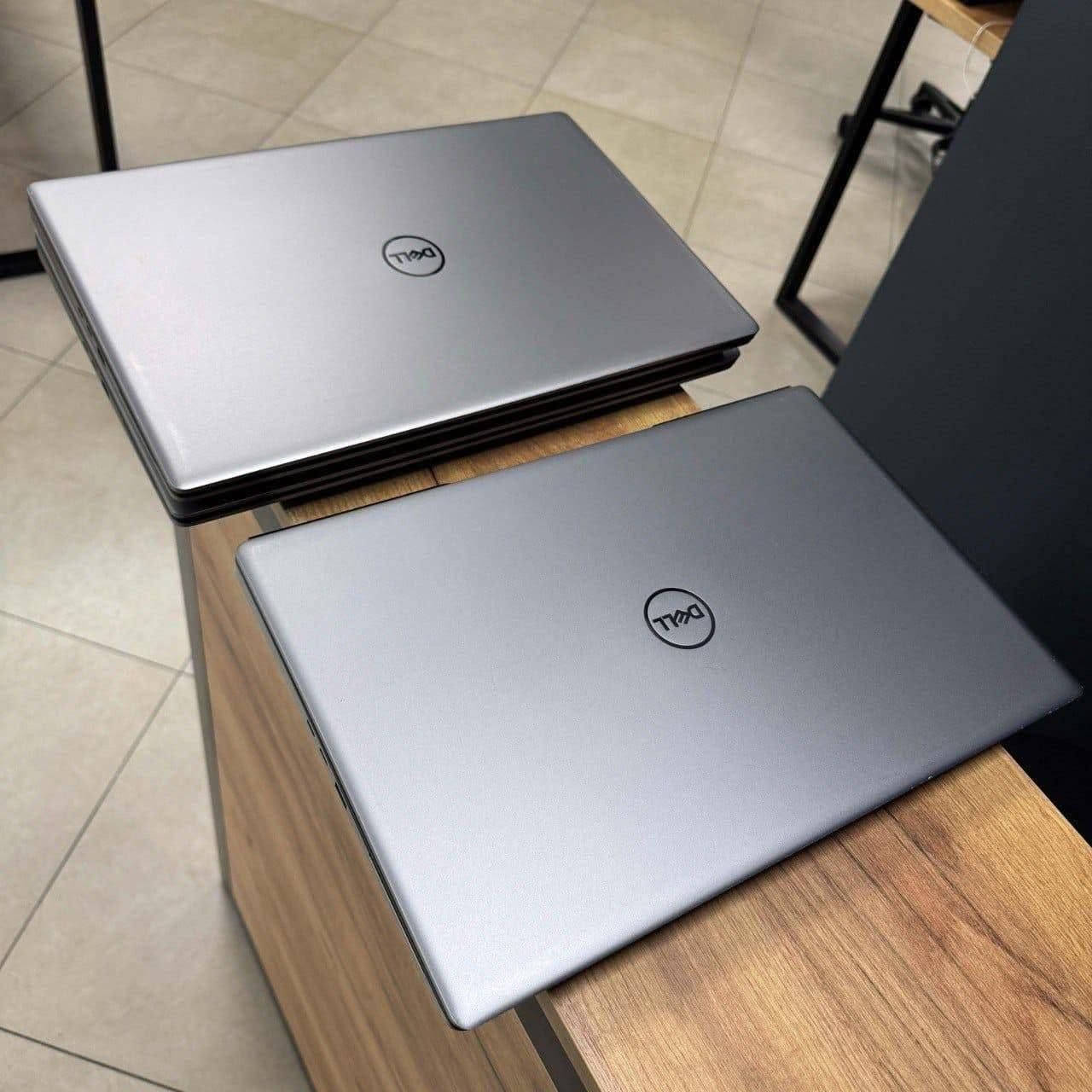 💎 أقوى جهاز WORKSTATION  بأقوى مواصفات موجودة بكارت 6 جيجا فعلى 😲
💎DELL PRECISION 7750💎

🔸️PROCESSOR:

🔹️INTEL core I7-10850H
بروسيسور i7 جيل عاشر

🔸️GRAPHICS CARD:

🔹️NVIDIA QUADRO RTX 3000 6GB DDR6 

كارت 6جيجا فعلى Rtx🔥🔥🔥

🔸️GRAPHICS CARD:INTEL UHD 🔹️GRAPHICS 630

كارت شاشه انتل

🔸️RAM: 16GB DDR4 

رامات قابله للزياده

🔹️SSD: 512GB M.2NVME 

هارد 512Gb من نوع Nvme احدث تقنيه هاردات فى العالم

💎DISPLAY:17 inch  screen full hd ips
شاشه مقاس 17 بوصه ips

🔰CAMERA HIGH QUALITY 🔰

♦️2×USB 3.0

♦️2×USB TYPE C

♦️HDMI

♦️MINI-DISPLAYPORT 

♦️KEYBOARD BACKLIGHT 

♦️METAL SILVER BODY DESIGN♦️

قوي جداً للعمل علي جميع البرامج الهندسية 

وبرامج التصميم والمونتاج برامج ال3D

ومتاح الشحن للمحافظات ❤️

فاتورة ضمان مختومه من الشركه ❤️

السعر 🔥🔥🔥


**إذا كنت صاحب هذا الإعلان وتريد حذفه لأي سبب، رجاءا أرسل رسالة إلى الدعم الفني**