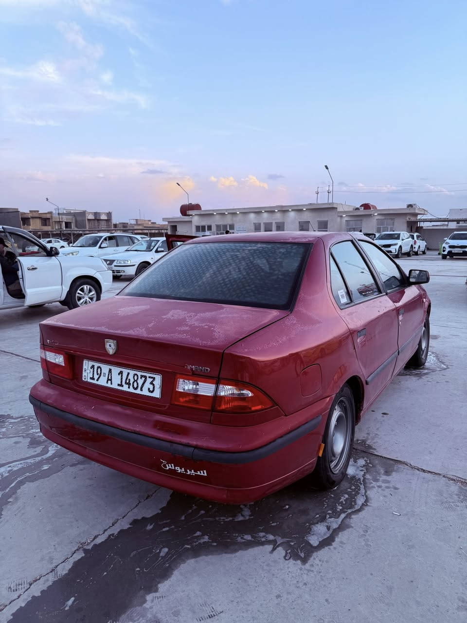 السلام عليكم
سمند مديل 2012 كفاله عامه ما عده الجراد 
مكينه كير تبريد
 صدر امامي خلفي تخم تاير 
دوشمه جديده سياره جاهزه للاخير 
سعره 45 وبيه مجال 
عنوان / الكوت 
للاستفسار ***********
