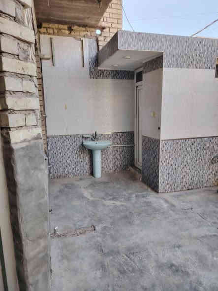 بيت للإيجار 🏚️– الفلوجة / حي العسكري
بيت نظيف وموقعه مميز قرب إسالة الماء – على السايدين، ويتكون من
 • ٣ غرف نوم
 • حمام داخلي 
             حمام خارجي 
              حمام سويت
 • استقبال واسع
 • صالة جلوس
 • مطبخ
 • خدمات قريبة وموقع هادئ

🔹 الموقع: الفلوجة – حي العسكري
للأستفسار  ‭٠٧٩٠ ٣٣٥ ٩٣٣٣‬
@أبرز المعجبين
