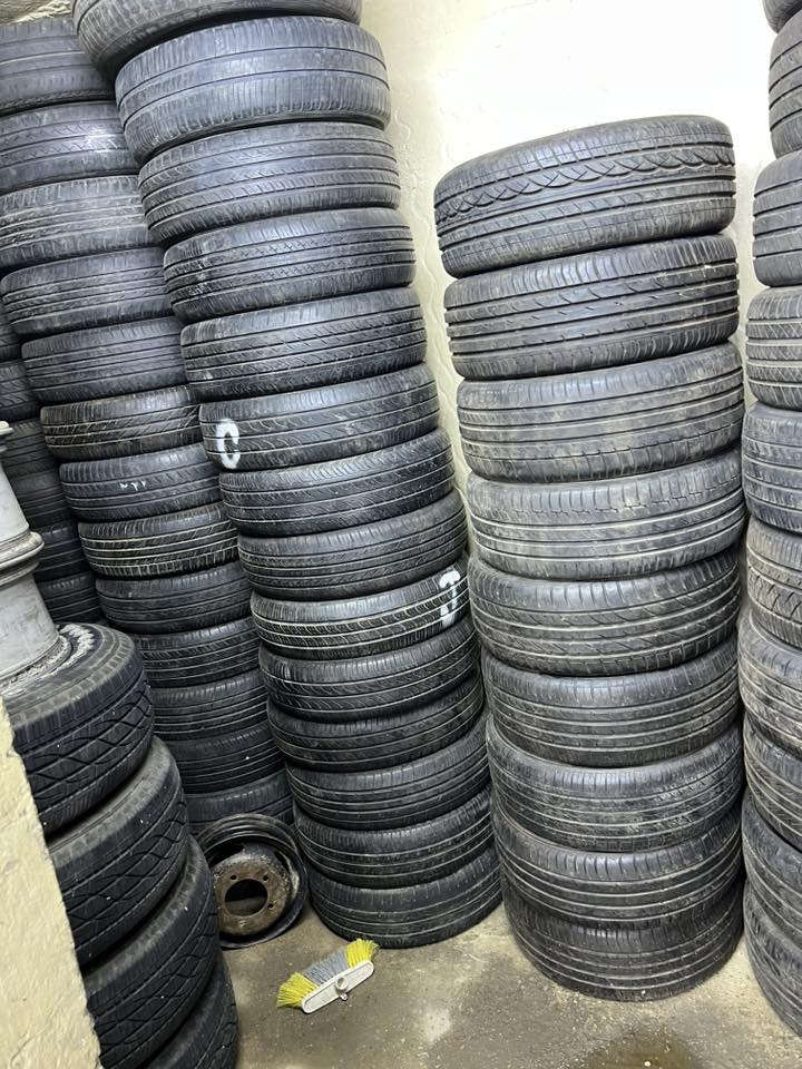 سلام عليكم اخوتي تم وصول اطارات مستعمله  كله ياباني  جمله ومفرد  بس القياسات الناشره تعلق على غير قياس ماعندي تريد تاير تعال شوف بلمخزن تاير جدآنضيف انتاجاته كله عالي جمله اقل كميه 50زوج العنوان حله محطة العرفان داخل محطة العرفان متواجدين من 8صباحا لحد 7مسآآ. رقم الهاتف تحياتي الكم 

***********

155/65/13
165/70/14
195/60/15
185/60/15
185/55/15
205/55/16
205/50/16
215/65/16
215/60/16
205/60/16
225/60/16
215/55/16
225/55/16
225/50/16
235/60/17
225/55/17
215/60/17
225/50/17
215/50/17
235/45/17
246/45/17
215/45/17
235/50/17
