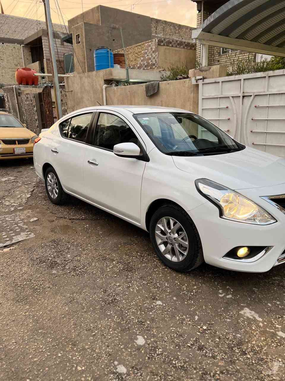 نيسان سني 2023
ماشية 51,000
جديدة جداً مكفولة كفالة عامة حتة من الزلغ
رقم اربيل بأسم شركة 
مكانهة بغداد الدورة 
السعر 123
***********
