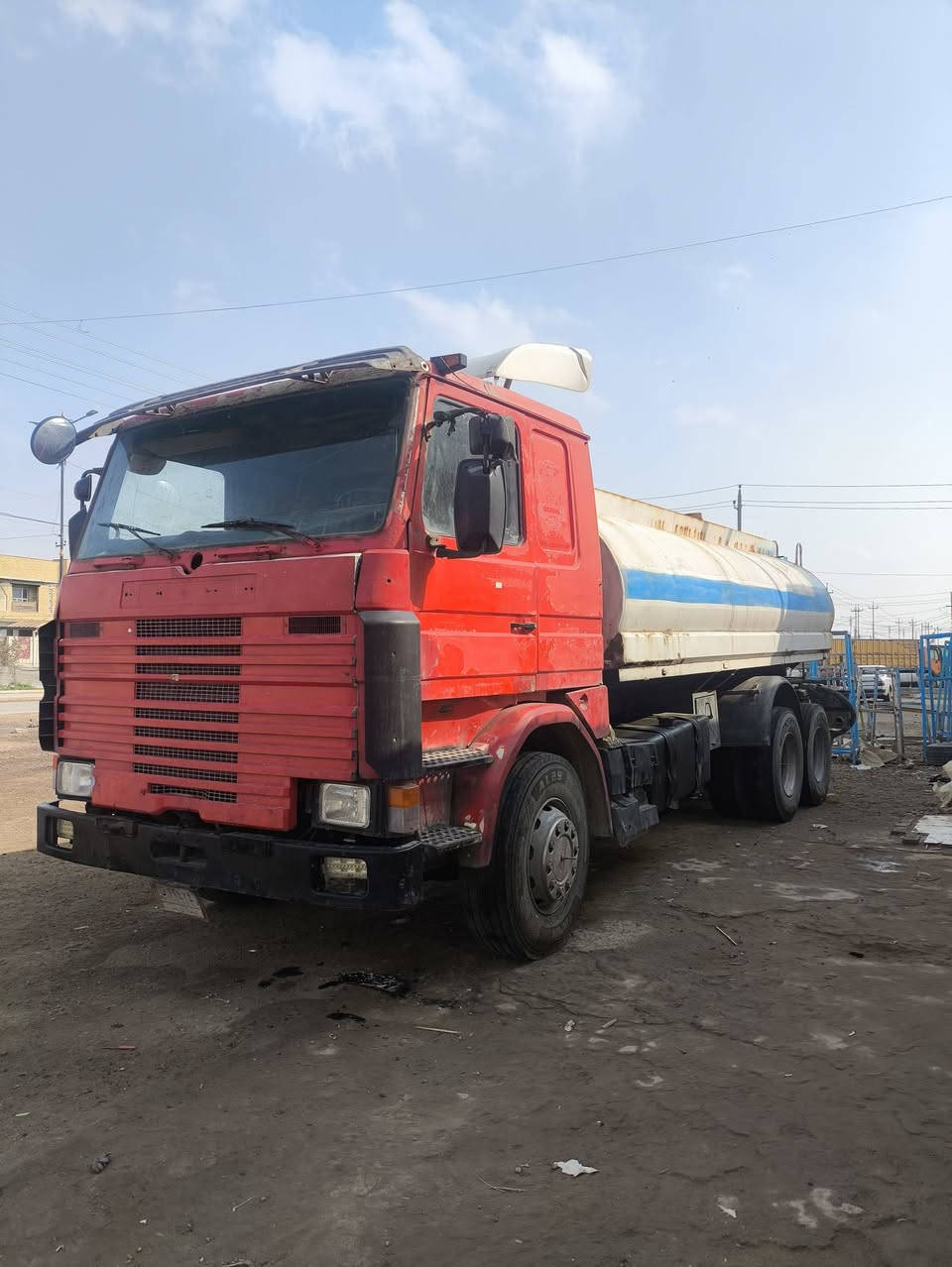 سلام عليكم سكانيا دنكر البيع موديل 85 رقم بصره ***********
