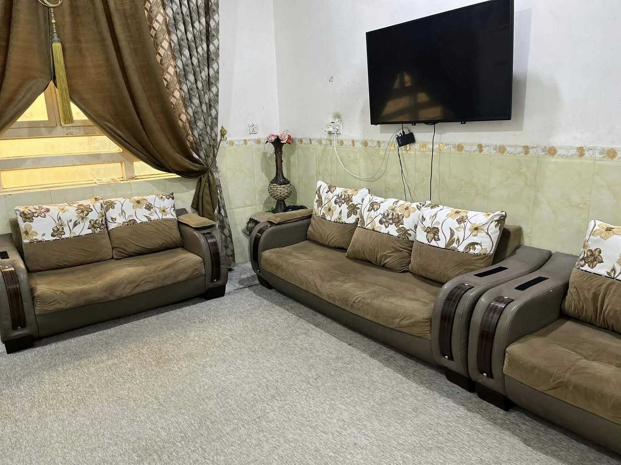 اسلام عليكم تخم عشر نفرات مع سراير ام النفر والنضافه شوفت عينكم !!للعلم (سرير واحد يحتازله بس لحيم حديده وحده طاكه بي ) كلهن ب 400 ✨


**إذا كنت صاحب هذا الإعلان وتريد حذفه لأي سبب، رجاءا أرسل رسالة إلى الدعم الفني**