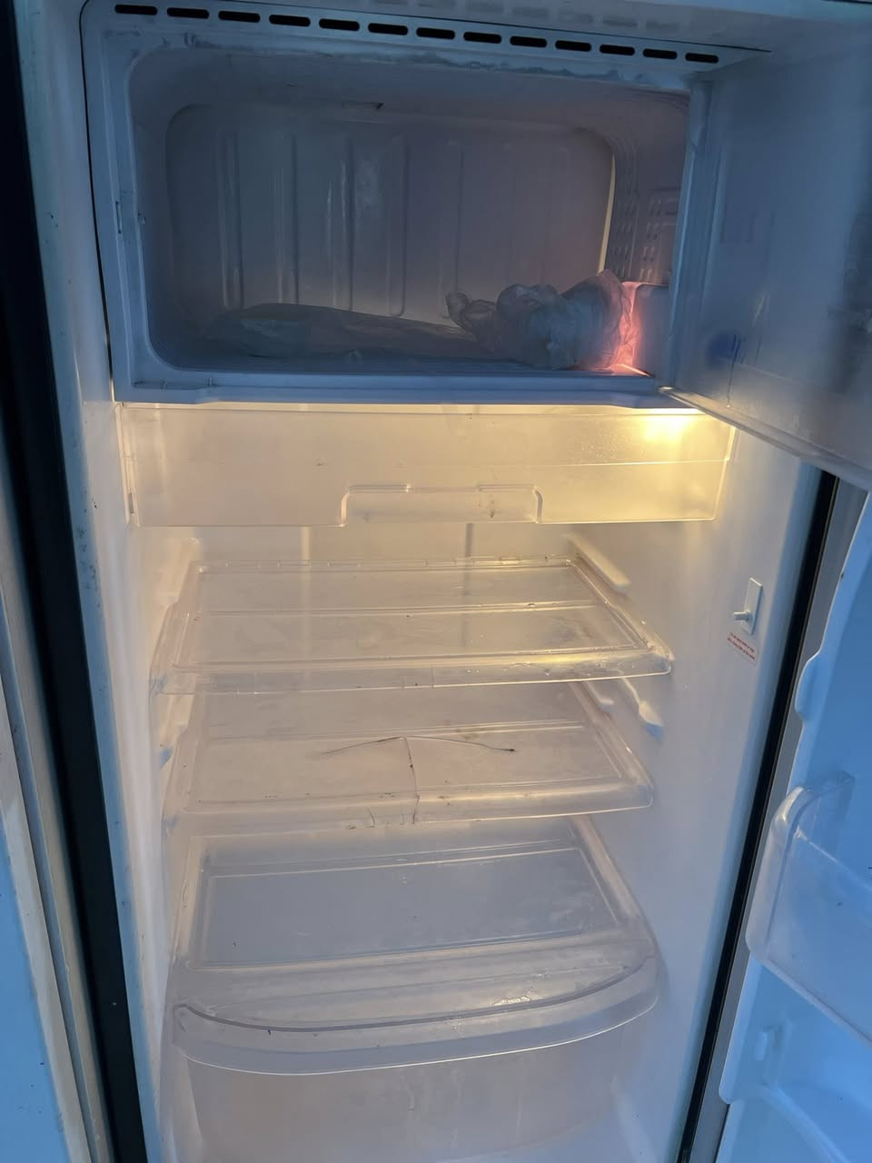 ثلاجه للبيع نظيفه حيل ما بيها اي عيب ولا خيسان شرط التشغيل والتجميد سعرها ب ١٠٠ وبيها محال بسيط


**إذا كنت صاحب هذا الإعلان وتريد حذفه لأي سبب، رجاءا أرسل رسالة إلى الدعم الفني**