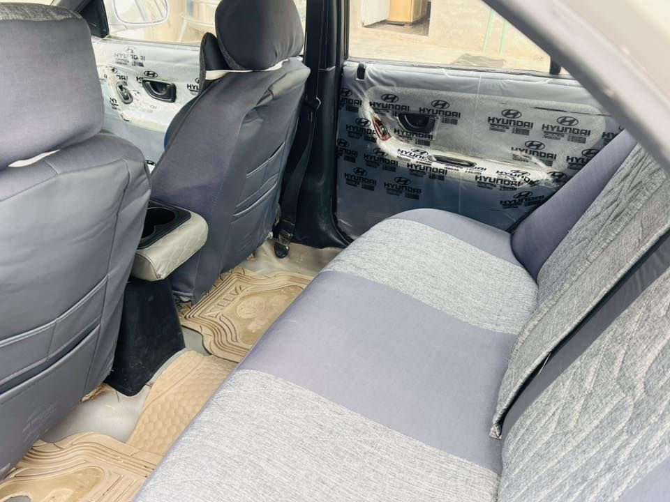 السلام عليكم
سوناته 2
موديل 95 أوتوماتيك 
محرك1800
كهربائيات وسنتر شغاله
مابيها نقص 
مكان بغداد 
السعر 50بيها مجال
***********
