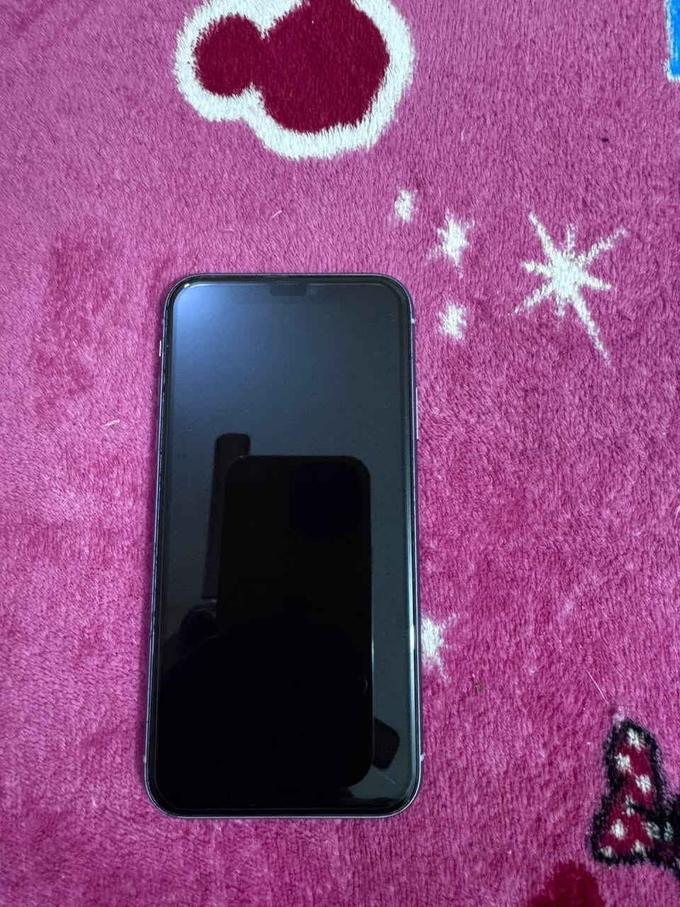 السلام عليكم أيفون ١١ عادي نضيف بس امبدله بطاريه وكاله اصليه البطاريه ٩١ الذاكره ١٢٨ السعر ٣٠٠ وبيه مجال 
بغداد حي النصر رقمي ***********
