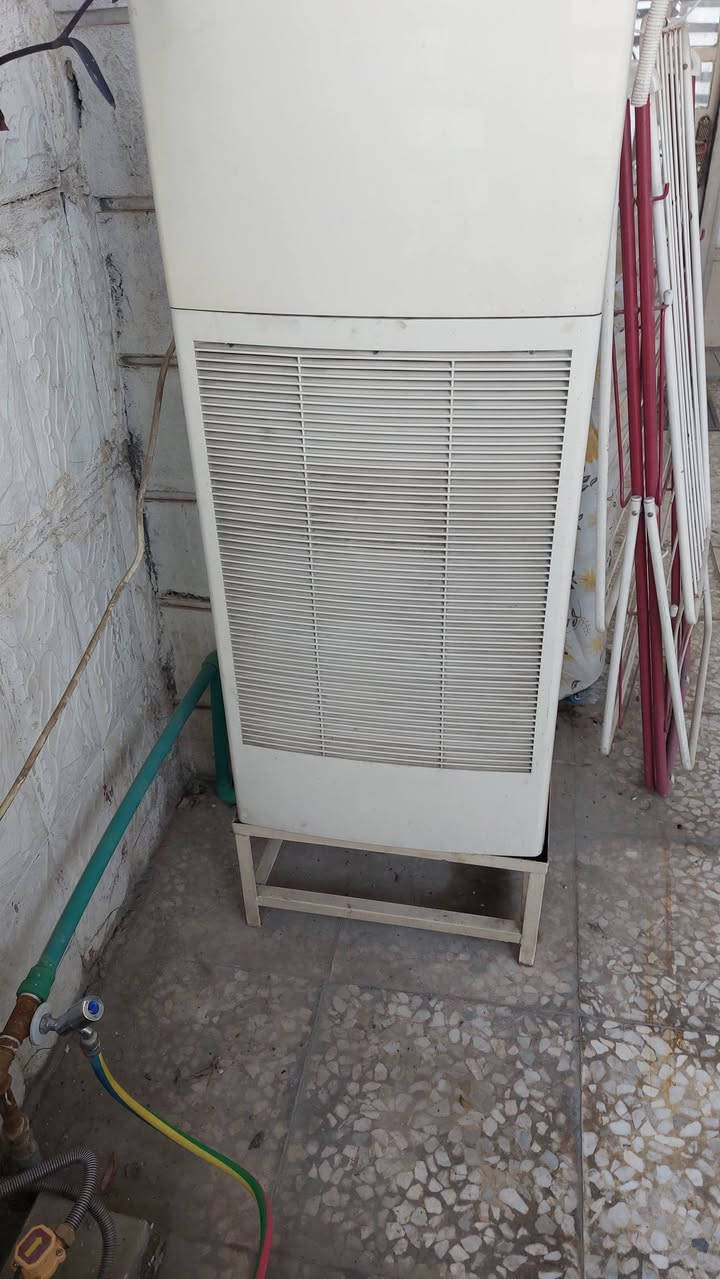 تبريد لبيع شغال ٢ طن ٢٥٠
سلبت كنتوري نوع بيكو  ب ٣٠٠ حجم ٢ طن 
كراسي عدد ٢ ب ٥٠ الف 

*********** بغداد حي القادسية
