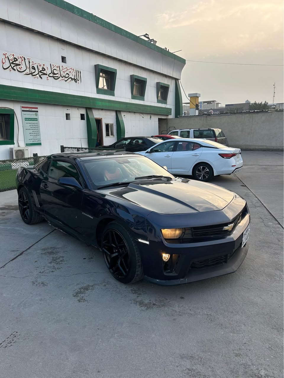 كمارو 2011 وارد كندي
للبيع 
 السعر 62 ورقه
اللون مميز نيلي لامع
بيها 3 قطع صبغ  فقط 
تخم تاير جديد
شفتات بالستيرن
كير اوتو  سبورت  عادي
دوسات جانبيه
لحيه اماميه
رقم اربيل
مكانها بصره
***********
 *********** البصرة, العراق
