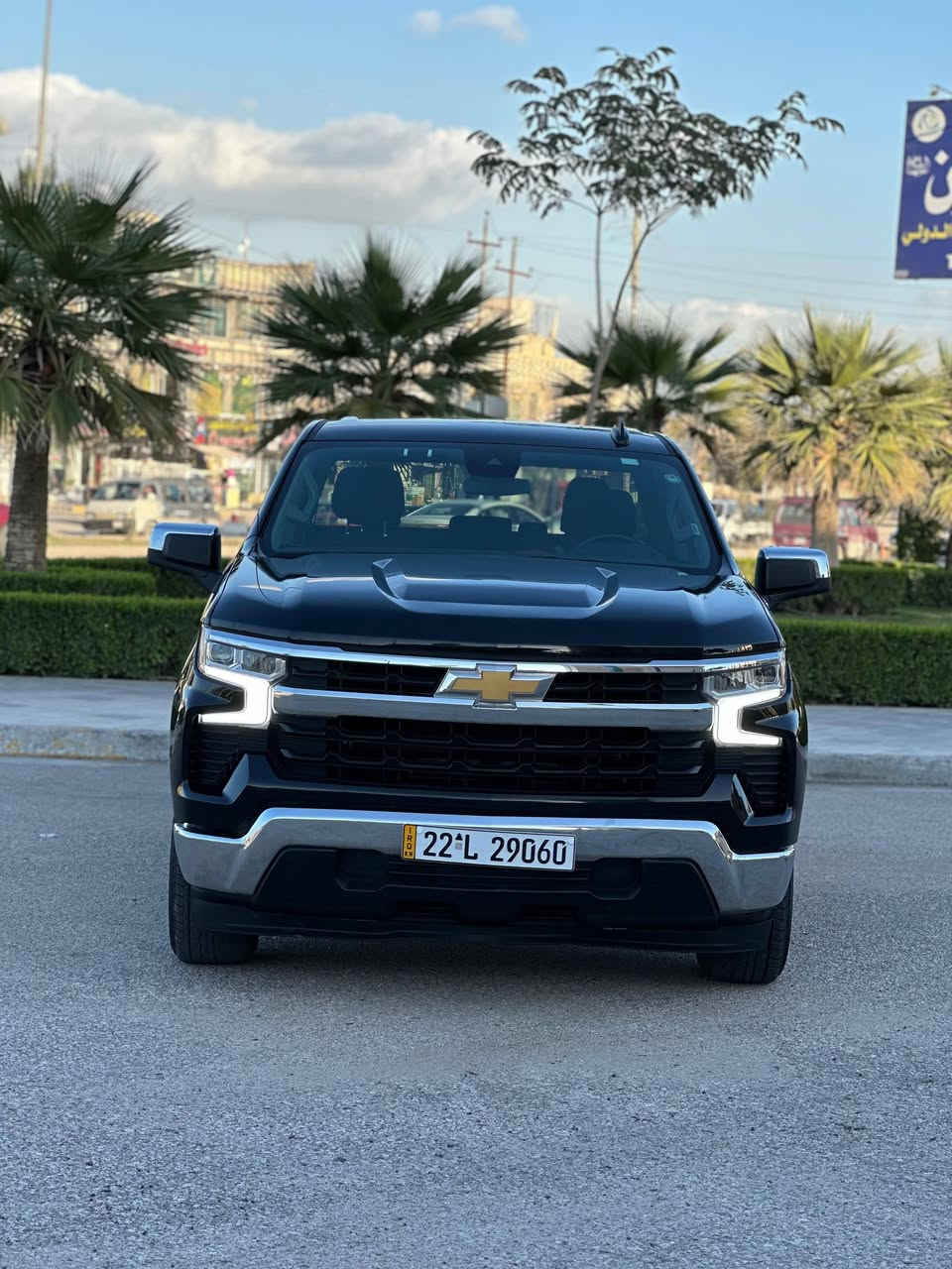 للبيع 🚘 فقط 
شفروليه سلفرادو 2024 فئة LT

▪️ اللون: أسود▪️ وارد أمريكي▪️ محرك 2700 تيربو▪️ دفع ثنائي▪️ رقم أربيل مميز▪️ الممشى: 23 ألف ميل

السيارة نظيفة جداً واستعمال شخصي، بحالة ممتازة من الداخل والخارج، والفحص وين ميعجبك 

المواصفات:✅ شاشة كبيرة✅ كاميرا وحساسات✅ تشغيل بصمة + بصمة ابواب ✅ Apple CarPlay✅ إنارة LED✅ مثبت سرعة✅ تبريد ممتاز
✅️ بجم تاهو + داخل تاهو / بلادي 
✅️باب طويل بدي وسط 
ملاحظة:🔹 السيارة بيها صبغ جاملغ أمامي يمين فقط🔹 باقي السيارة نظيفة🔹 لا تحتاج أي مصروف
بدون ايرباك ، بدون دواخل 
صورها مال مزاد + رقم الشاصي بالصور 
الي يبحث عن سيارة مال جناي ونظيفه هاي تفيده 
السعر: ٢٩٨ وبيها شي بسيط جدا 
مكاني كربلاء اي استفسار 
***********
