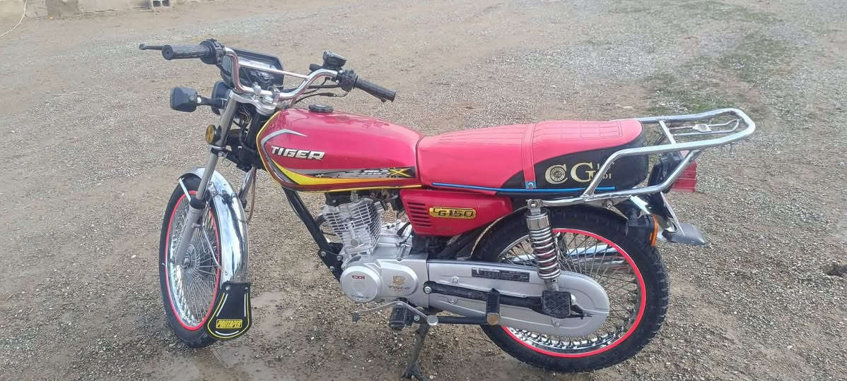 سلام عليكم موطور اربعه كير شرط ما بي اي عيب موديل 24سعر 550 بي مجال لل طيبين كله عل بلاد ***********
