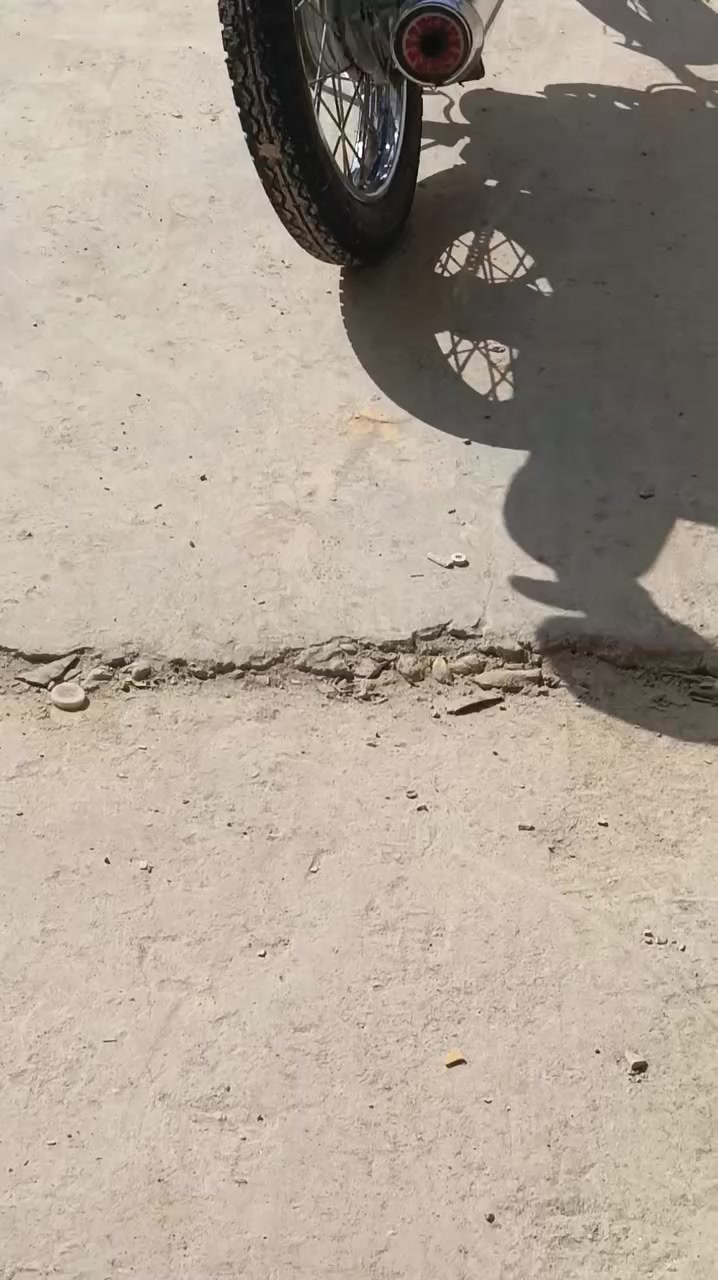 سلام عليكم دراجه شاصي ارشه 17
ولتعميره 24 المكان ديوانيه مركز 
النضافه احله من لصوره السعر 650بيه مجال حك الجية الرقم ***********
