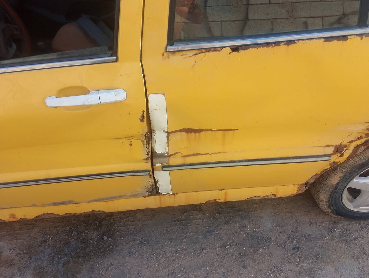 شيري كوين رقم بصره راعيها موجود بلبصره سنويه منتهيه مديل 2011 هيئة وغرامات عله المشتري اريدها 10وبيها مجال قليل مكان البصره الزبير مامتواجد عله الفيس واتساب *********** السياره كلشي مابيها بس انه ابيع كوم حديد بس راعي
