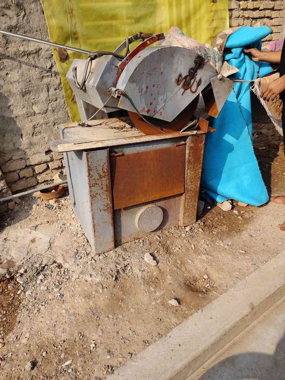 السلام عليكم كتر الصنع عراقي ثري فيز 10حصان 
للبيع الاستفسار اتصل ***********
