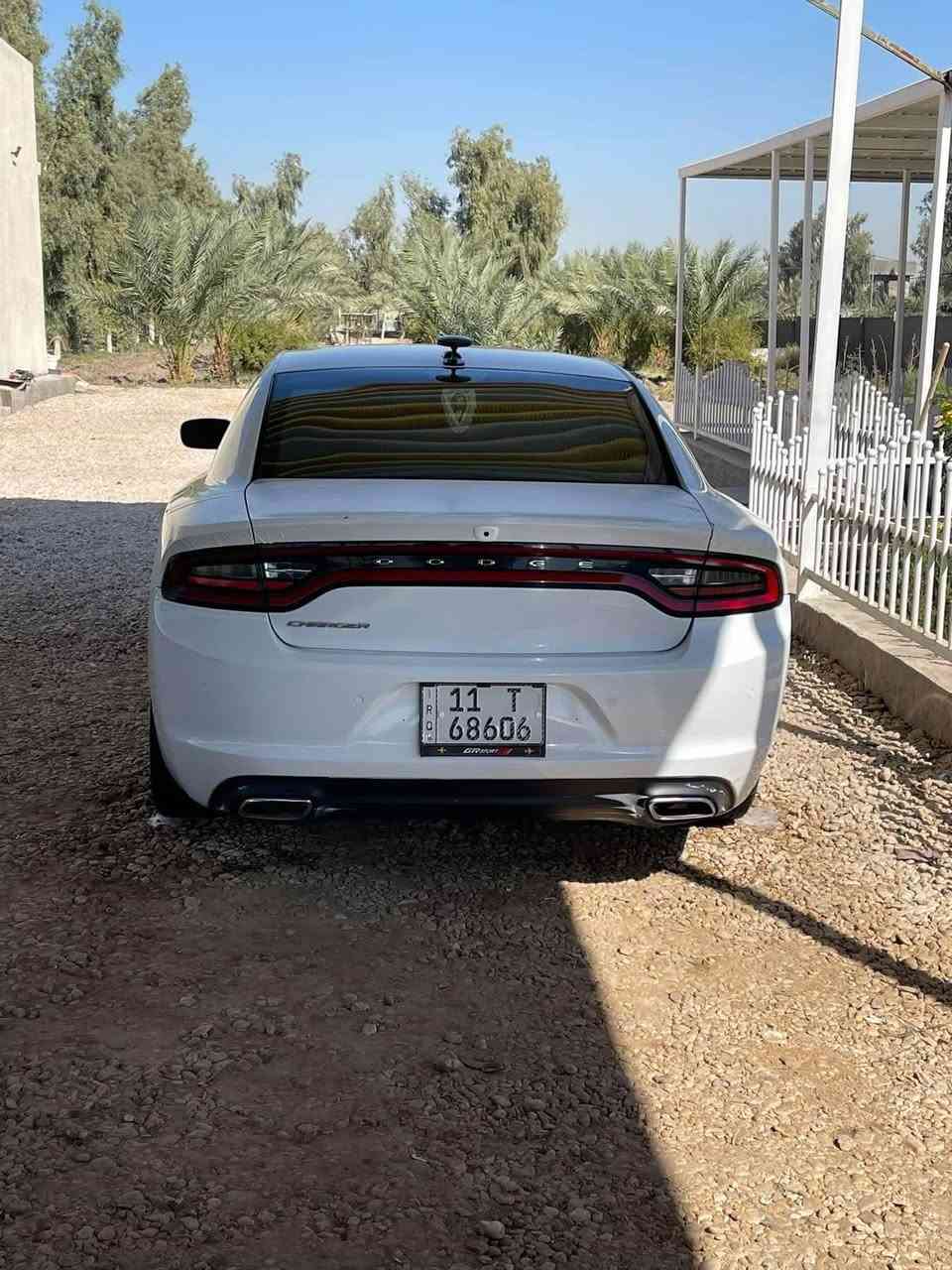 السلام عليكم  للبيع فقط جارجر موديل ٢٠١٦ وارد امريكي بدون حادث فقط كلير في الجاملغ الامامي جهه السايق ابدون ارباك وبدون دواخل وبيهه بارد في باب السايق بلحافه اصبعين والباب الخلفي عكس السايق هم اصبعين بارد واضحات بلصوره السياره جاهزه كير جديد صالي يومين شاده بعده بلضمان وحداديه جديده اكسل جديد مكينه جديده يعني جاهزه للاخير باسمي امداور ثاني يوم  
 السعر 195 $ التواصل على الرقم ***********
