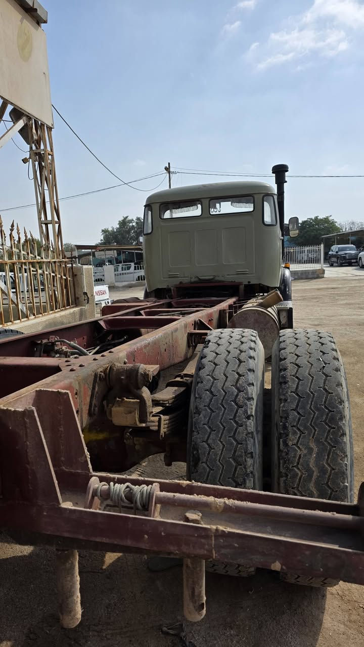 سلام عليكم اقجم للبيع موديل ٨٠ رقم انبار بسمي الاستفسار ***********
